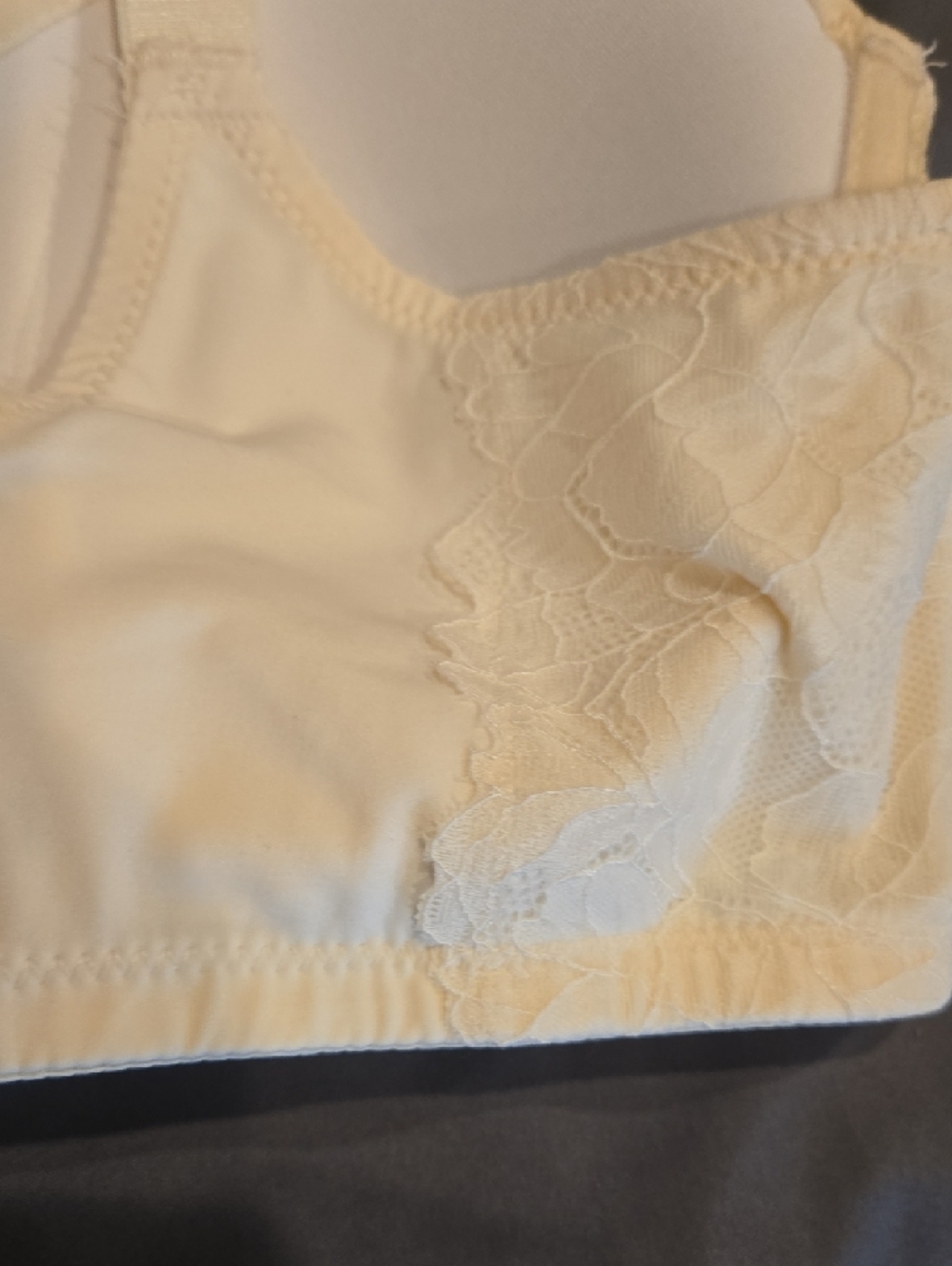 BRAND NEW Smooth Lace-Trim Bra - Picture 6 of 7